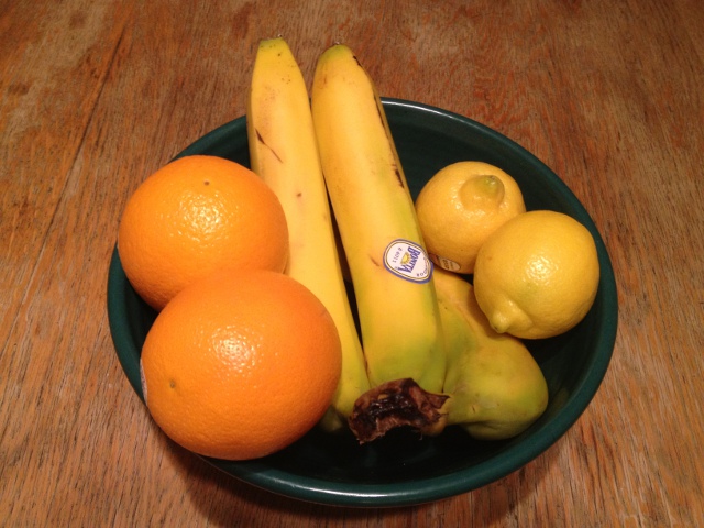 Zdjęcie miski z owocami